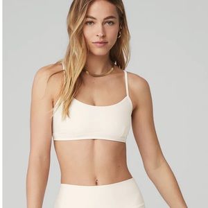 Alo Yoga Airlift Intrigue Bra